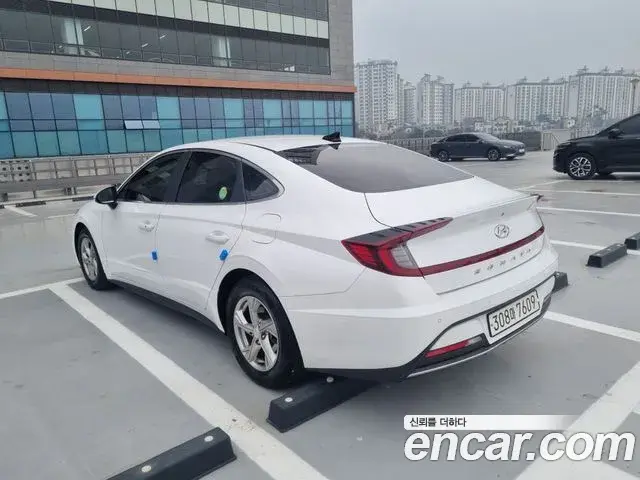 Hyundai Sonata Hybrid 2020 — ფოტო 19/20