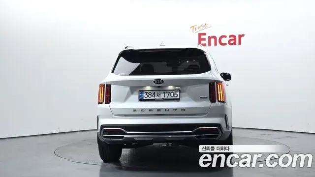 Kia Sorento 2021 — ფოტო 13/20