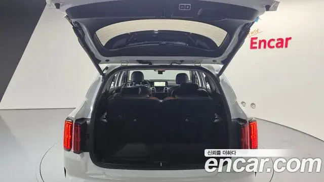 Kia Sorento 2021 — ფოტო 1/20