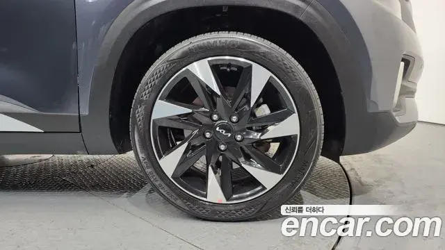 Kia Seltos 2021 — Photo 3/20