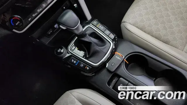 Kia Seltos 2021 — Photo 2/20