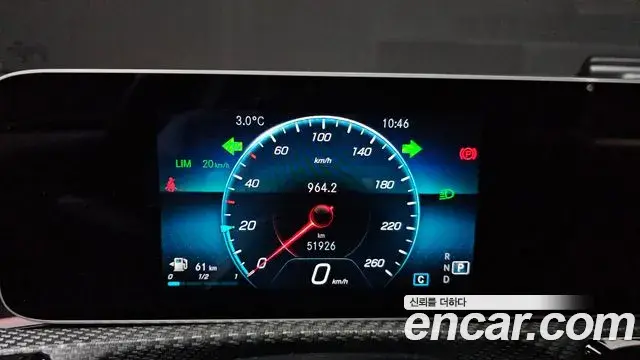 Mercedes-Benz A-Class 2020 — ფოტო 2/21