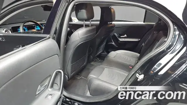 Mercedes-Benz A-Class 2020 — ფოტო 10/21