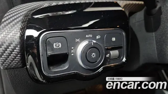 Mercedes-Benz A-Class 2020 — ფოტო 20/21