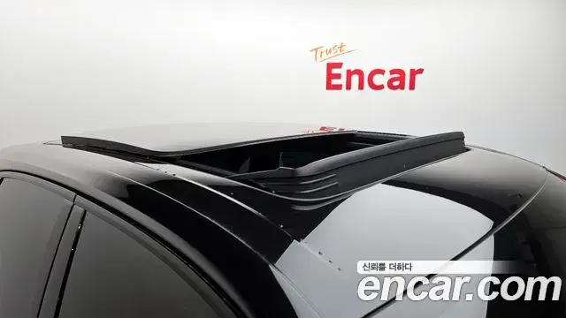 Porsche Cayenne 2021 — ფოტო 1/20