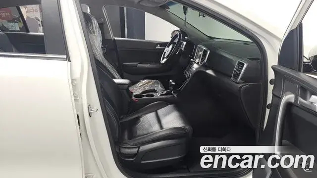 Kia Sportage The Bold 2018 — Photo 14/20