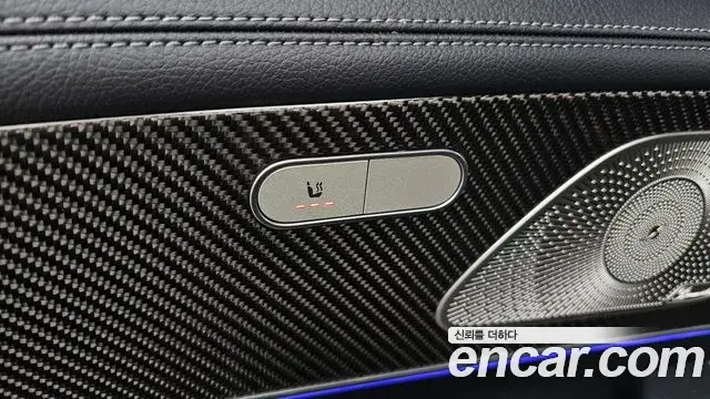 Mercedes-Benz GLE-Class 2025 — ფოტო 17/20