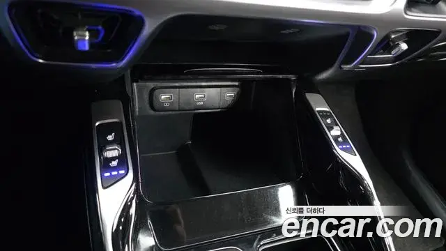 Kia Sorento 2021 — Şəkil 17/20