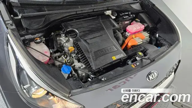 Kia Niro 2021 — Photo 15/20