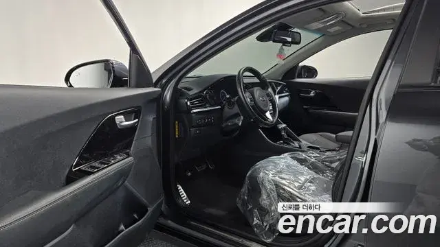 Kia Niro 2021 — Photo 7/20