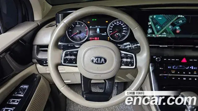 Kia Carnival 2020 — Фото 13/20