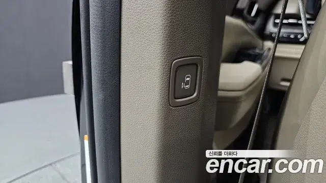 Kia Carnival 2020 — Фото 17/20