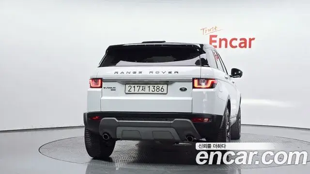 Land Rover Range Rover Evoque 2018 — Фото 4/20