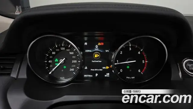 Land Rover Range Rover Evoque 2018 — Фото 8/20