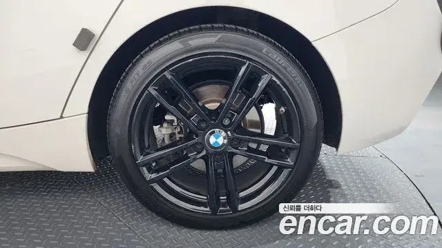 BMW 1 Series 2018 — ფოტო 20/20