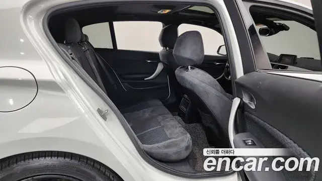 BMW 1 Series 2018 — ფოტო 14/20