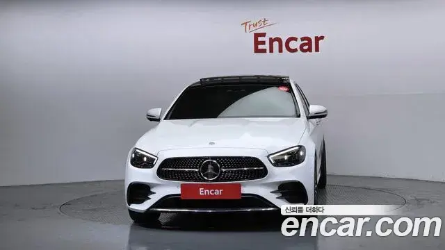 Mercedes-Benz E-Class 2021 — ფოტო 1/20