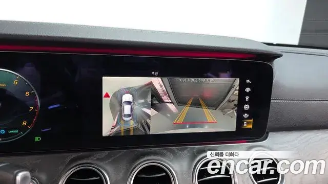 Mercedes-Benz E-Class 2021 — ფოტო 6/20