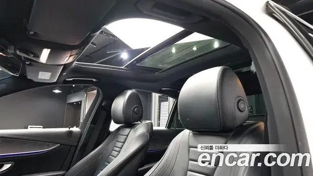 Mercedes-Benz E-Class 2021 — ფოტო 13/20