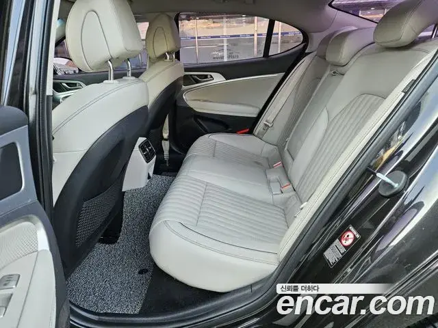 Genesis G70 2018 — Photo 4/18