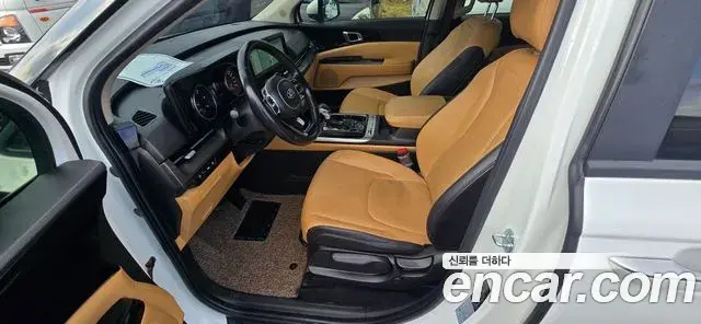 Kia Carnival 2021 — Фото 15/20
