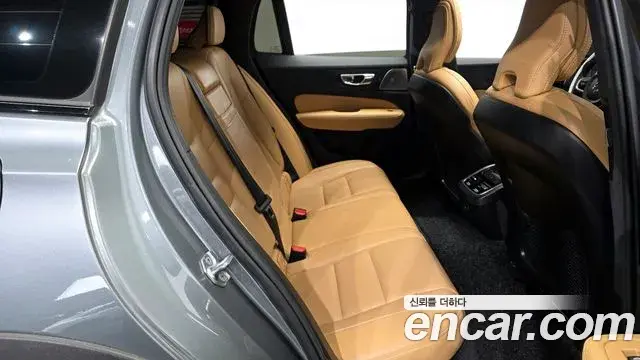 Volvo V60 Cross Country 2020 — Фото 12/20