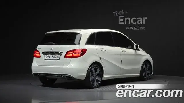 Mercedes-Benz B-Class 2018 — Photo 4/20
