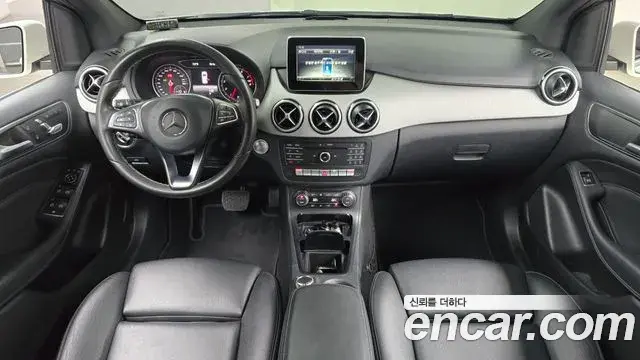 Mercedes-Benz B-Class 2018 — Photo 5/20