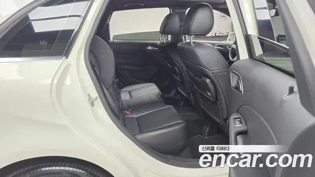 Mercedes-Benz B-Class 2018 — Photo 6/20