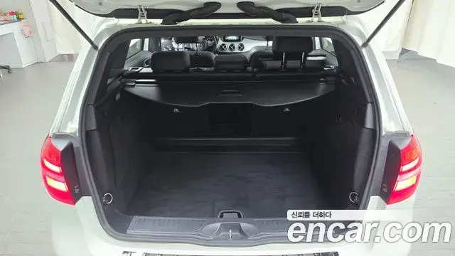 Mercedes-Benz B-Class 2018 — Photo 9/20