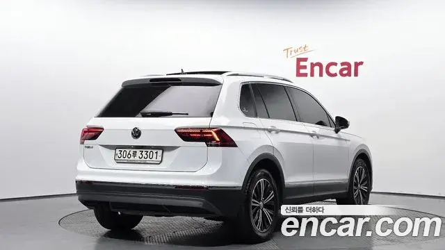 Volkswagen Tiguan 2020 — Фото 1/20