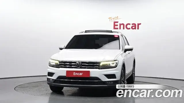 Volkswagen Tiguan 2020 — Фото 2/20