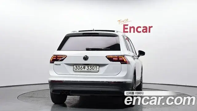 Volkswagen Tiguan 2020 — Фото 3/20