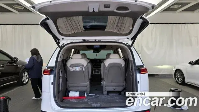 Kia Carnival 2021 — Şəkil 8/20