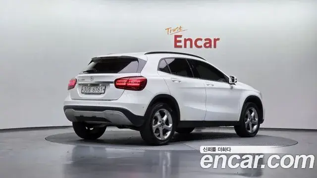 Mercedes-Benz GLA-Class 2018 — Photo 2/20