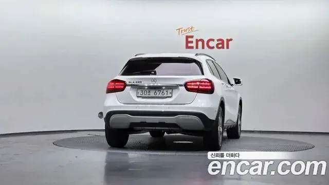 Mercedes-Benz GLA-Class 2018 — Photo 5/20