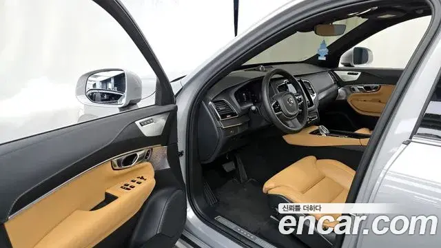 Volvo XC90 2023 — ფოტო 11/20