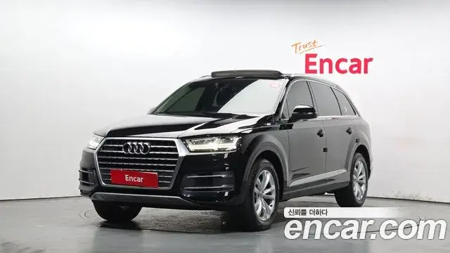 Audi Q7 2019 — Photo 4/20