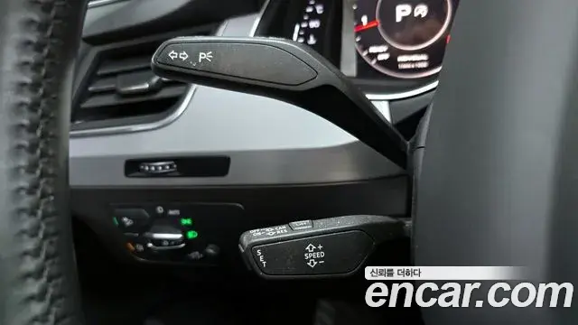 Audi Q7 2019 — Photo 19/20