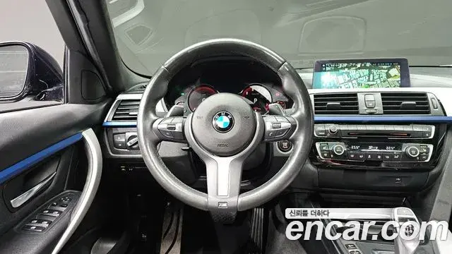 BMW 3 Series 2018 — Photo 11/20