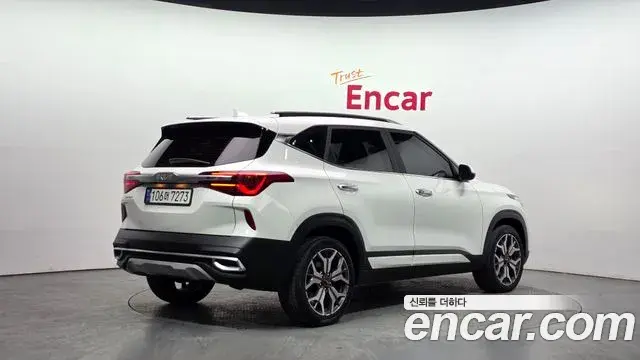 Kia Seltos 2022 — Photo 7/20