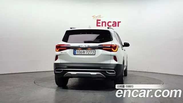 Kia Seltos 2022 — Photo 11/20