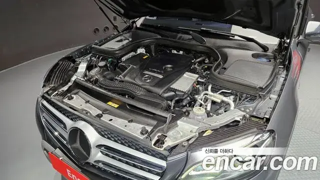 Mercedes-Benz GLC-Class 2019 — Şəkil 14/20