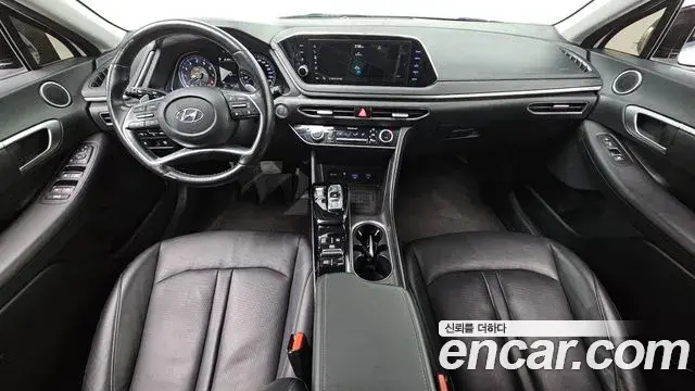Hyundai Sonata Hybrid 2022 — Photo 13/20