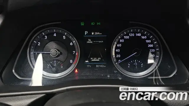 Hyundai Sonata Hybrid 2022 — Photo 17/20