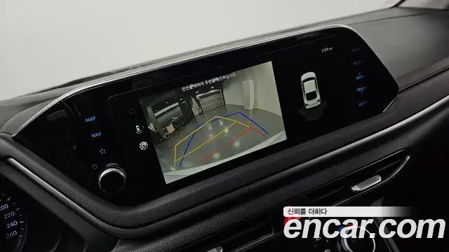 Hyundai Sonata Hybrid 2022 — Photo 12/20