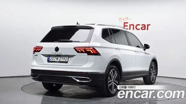 Volkswagen Tiguan Allspace 2023 — Фото 2/20