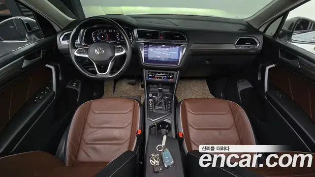 Volkswagen Tiguan Allspace 2023 — Фото 7/20