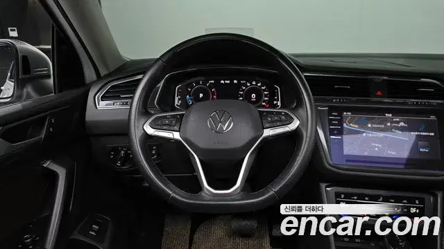 Volkswagen Tiguan Allspace 2023 — Фото 12/20