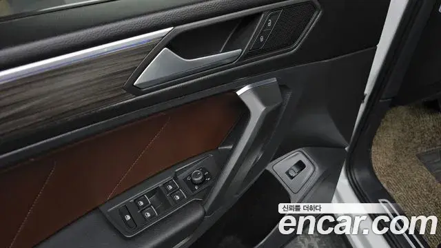 Volkswagen Tiguan Allspace 2023 — Фото 15/20
